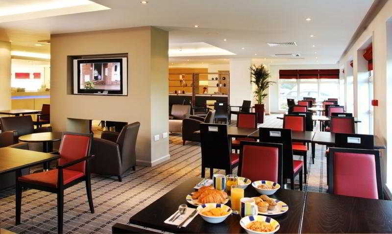 Holiday Inn Express Swindon West, An Ihg Hotel Restaurante foto
